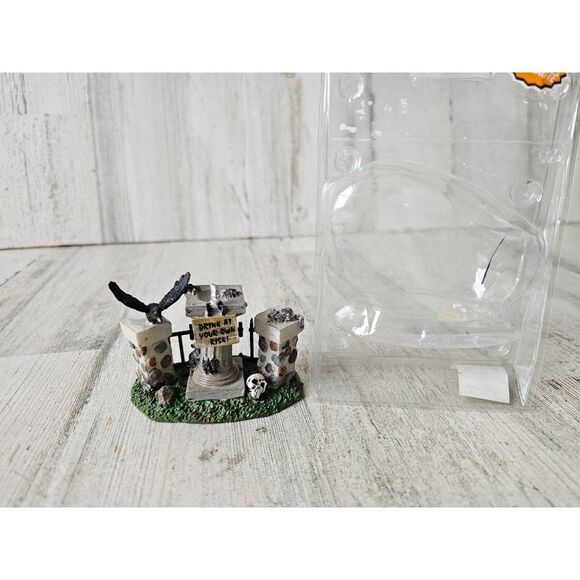 Lemax drink own risk fountain Halloween crow village accessory rat - Picture 1 of 9